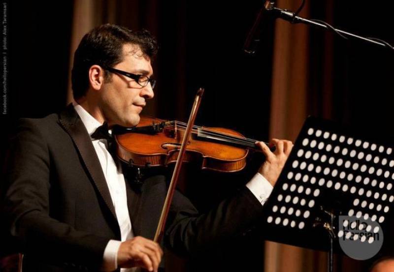 Solo Violinist Play with Passion & Soul