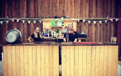 Pop-Up Cash Bar with Professionally Trained Team