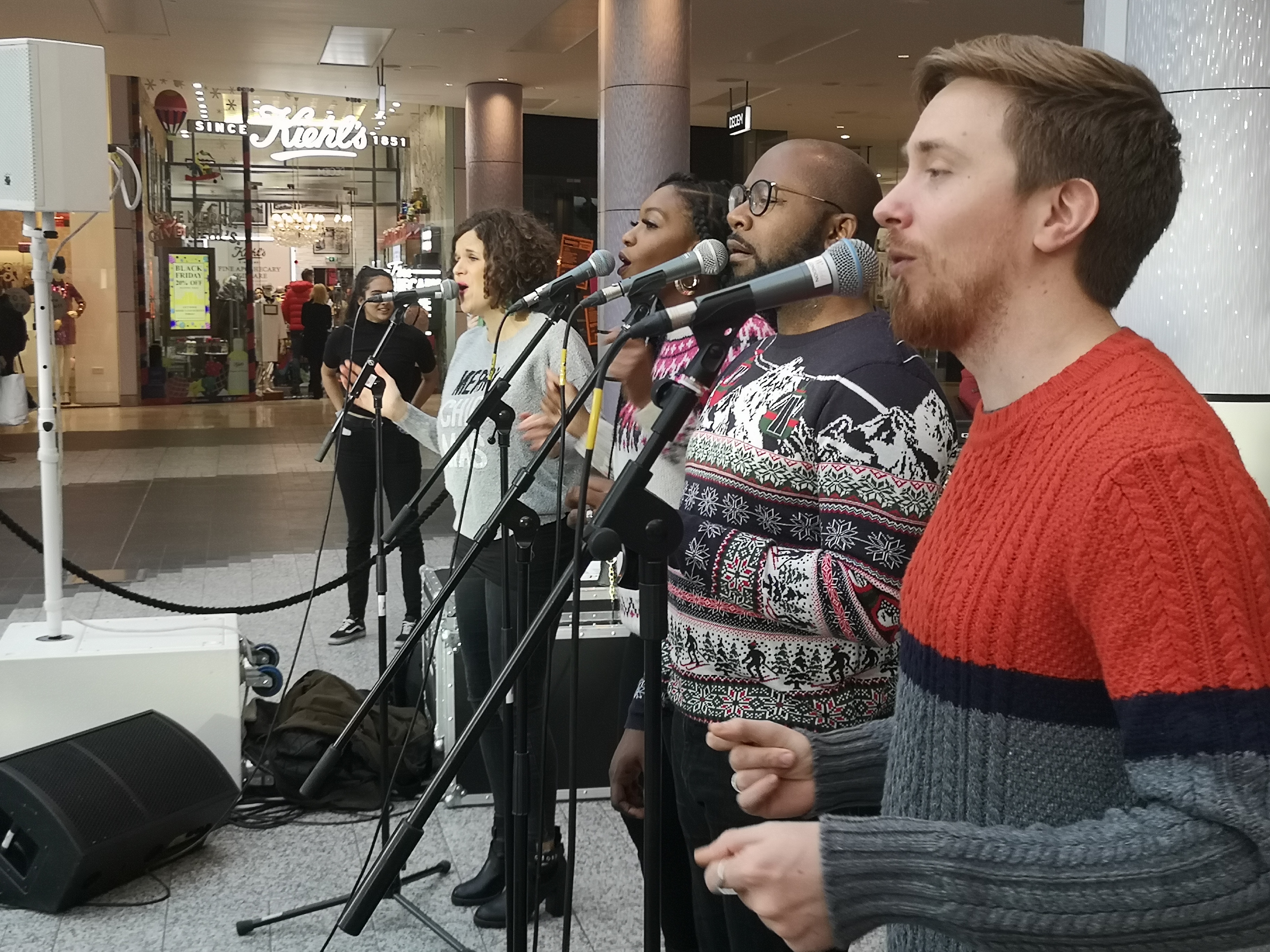 A Capella Christmas Carolers For The Festive Season