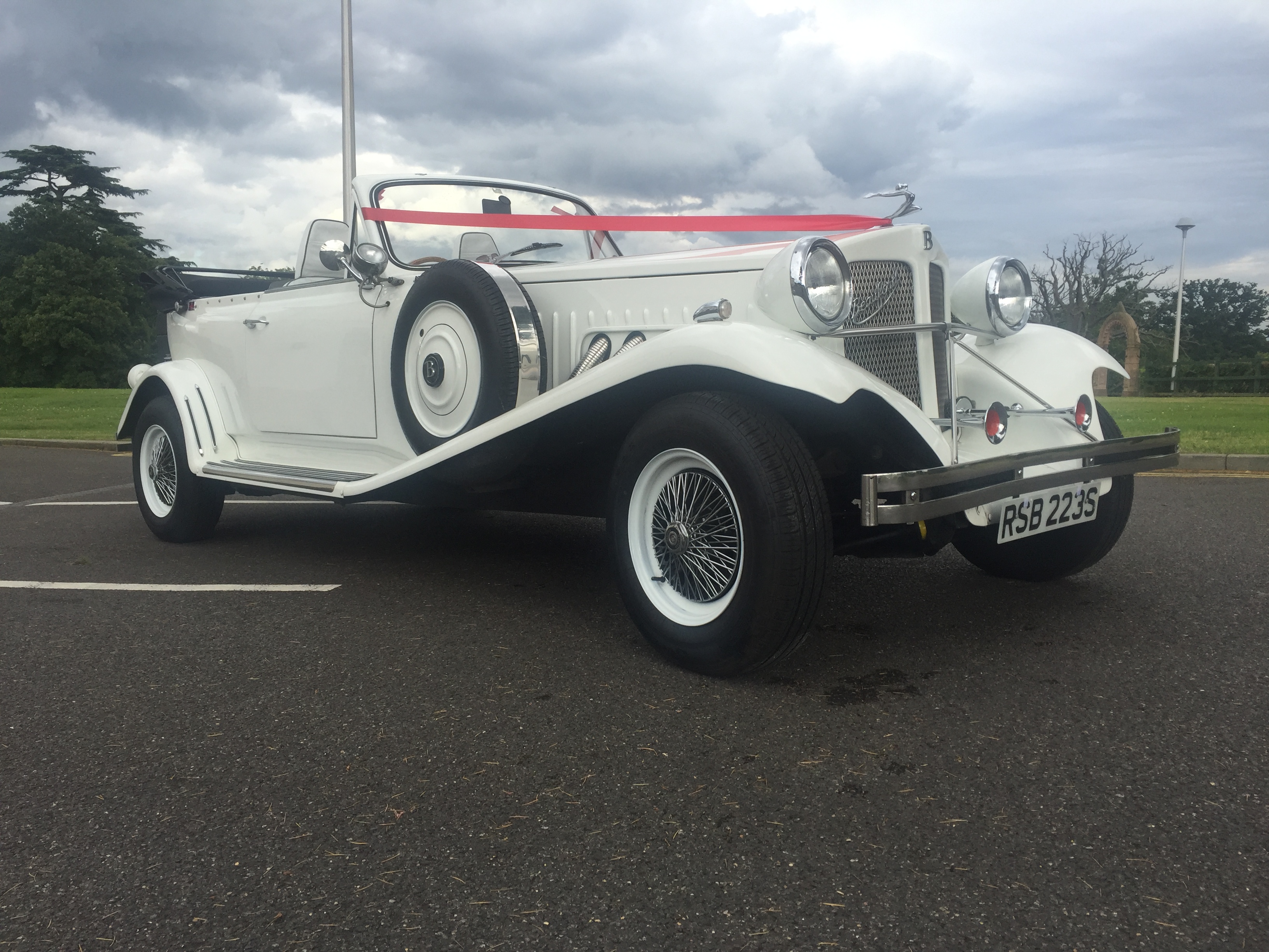 Beautiful 1930s Style White Beauford II