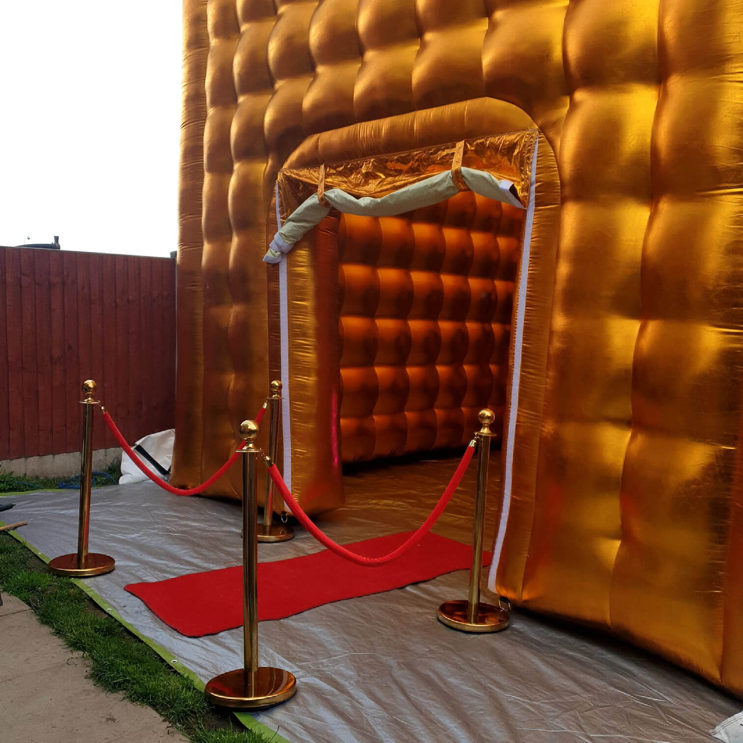 GOLD Inflatable BLING Nightclub Disco Cube 4.8x4.8m Lasers & Smoke Machine