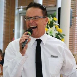 1st Call Singing waiters