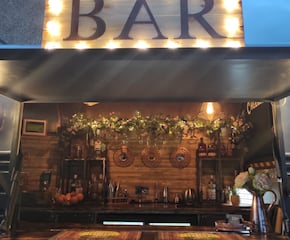 Luxury Horsebox Bar "Lilly" with Great Drinks Selection
