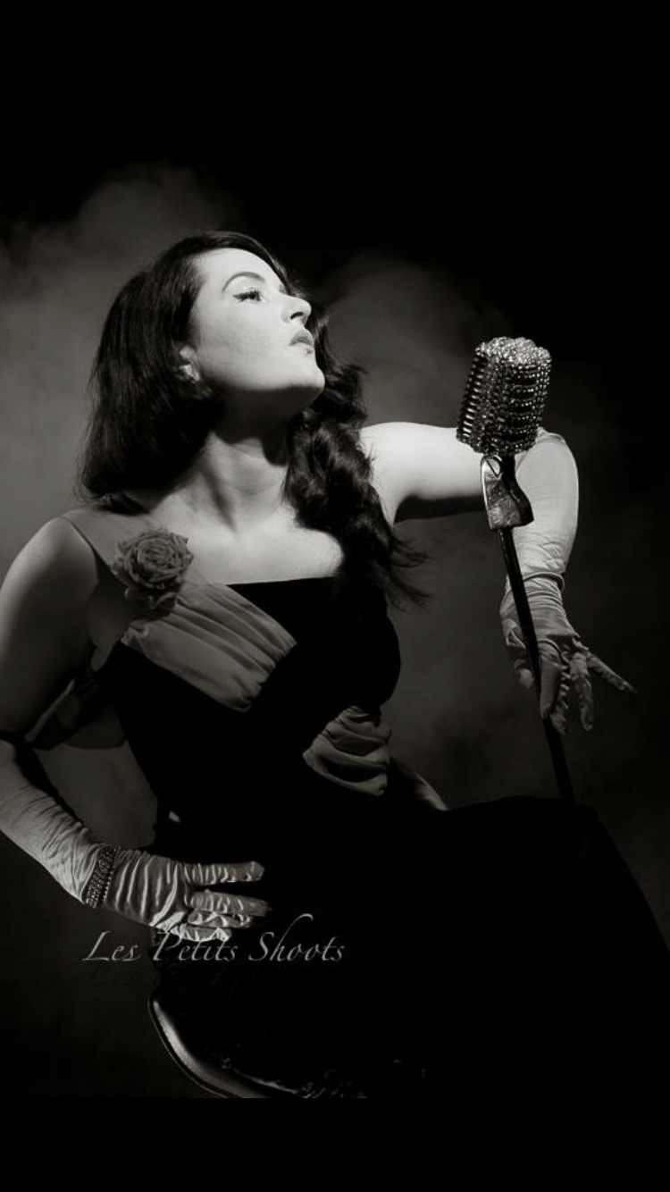 Vintage Inspired Sax & Singer Duo 'Dixiebird Records'