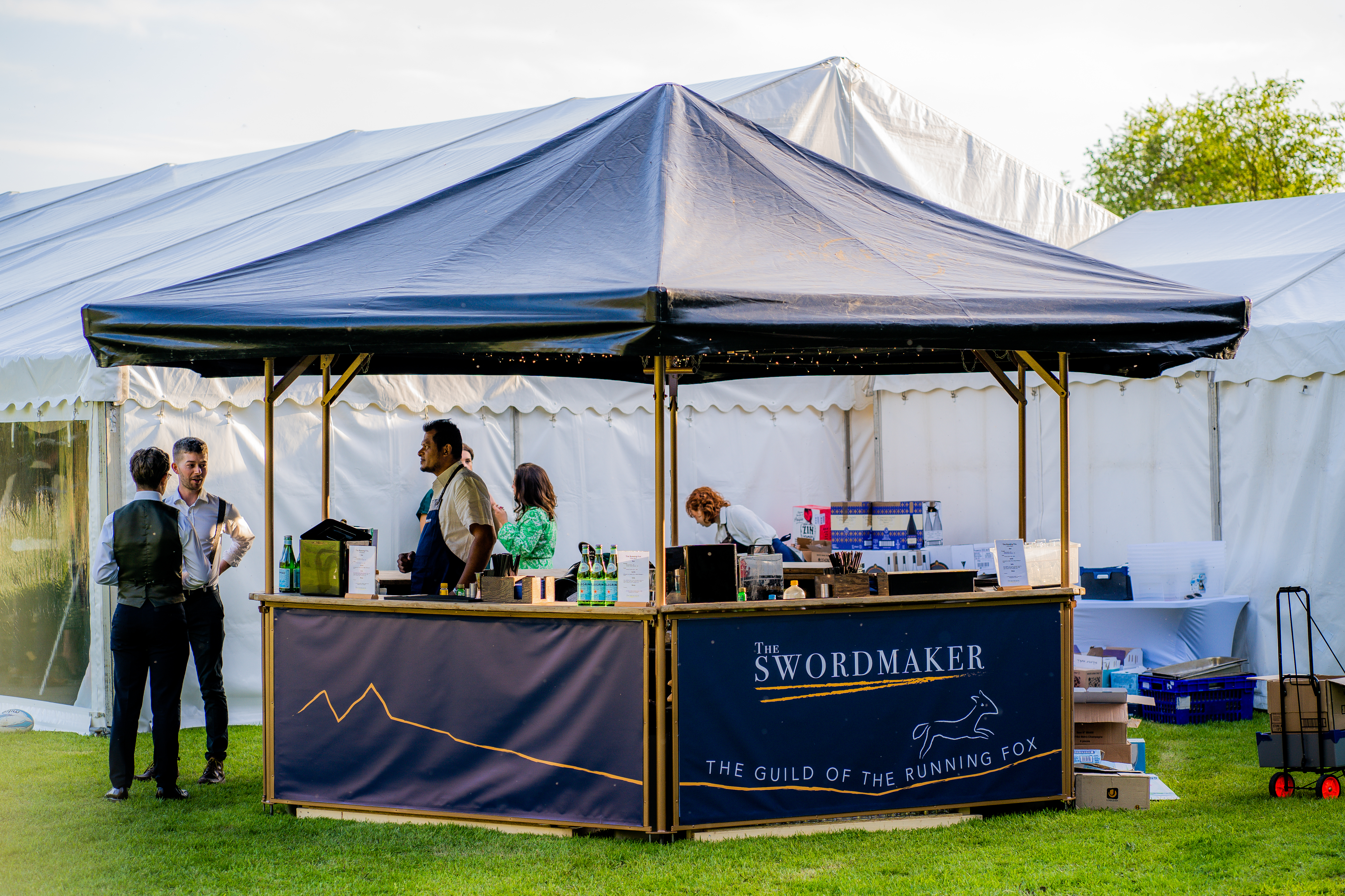 Fully Loaded Huge 360 Degree Cocktail Bar