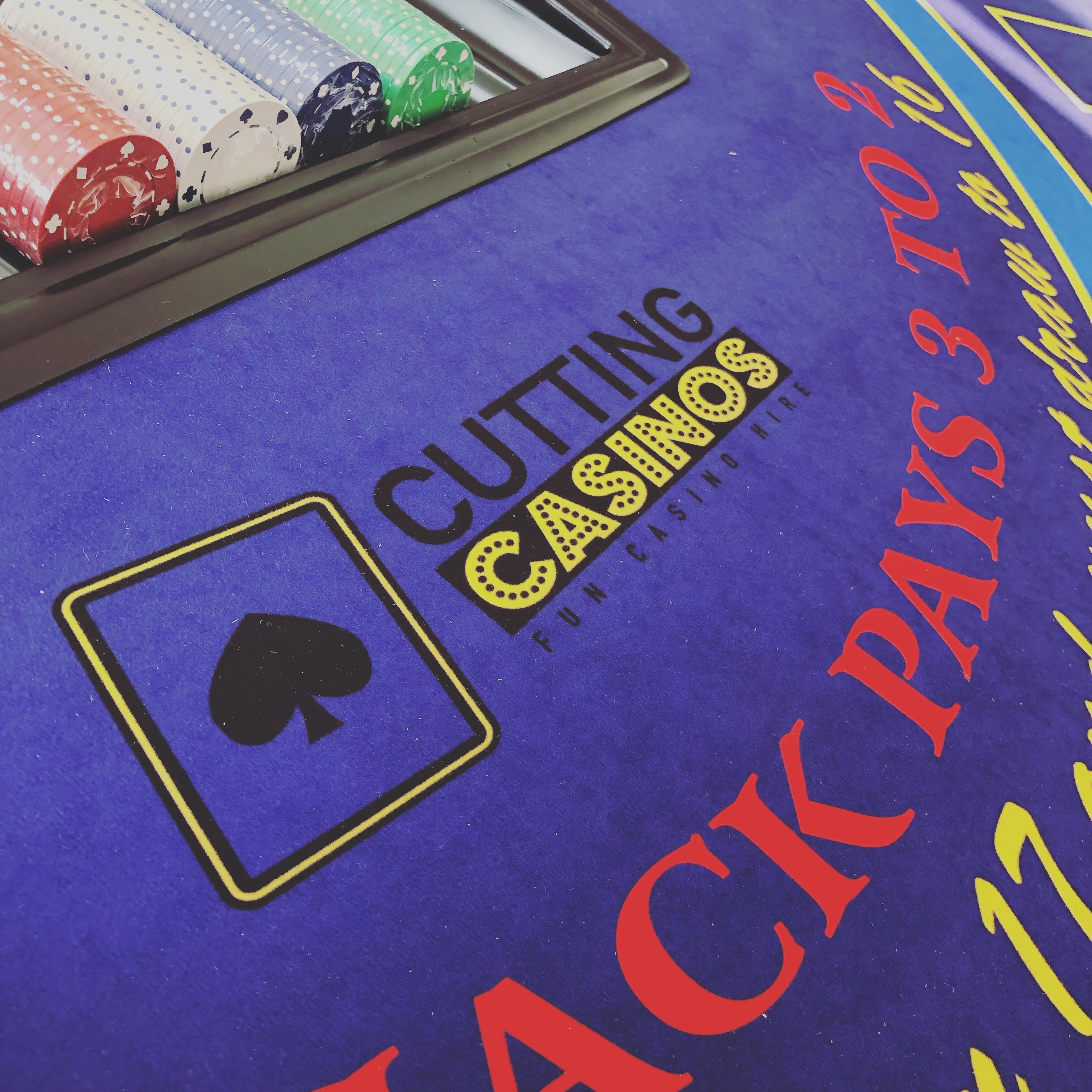 Fun Casino Games with Modern Black Jack & Roulette Tables