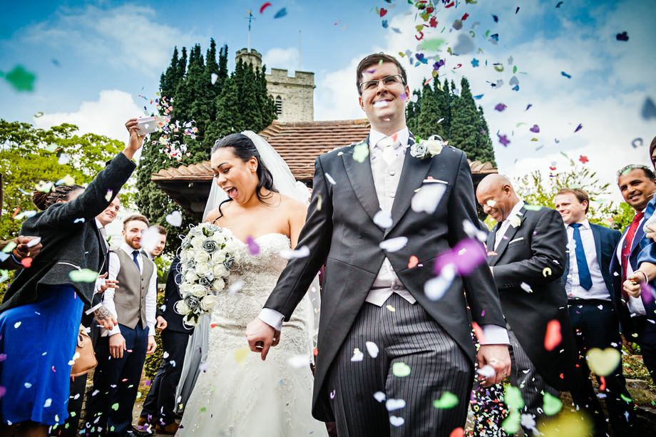 Wedding Photography With Natural Photos And Artistic Look