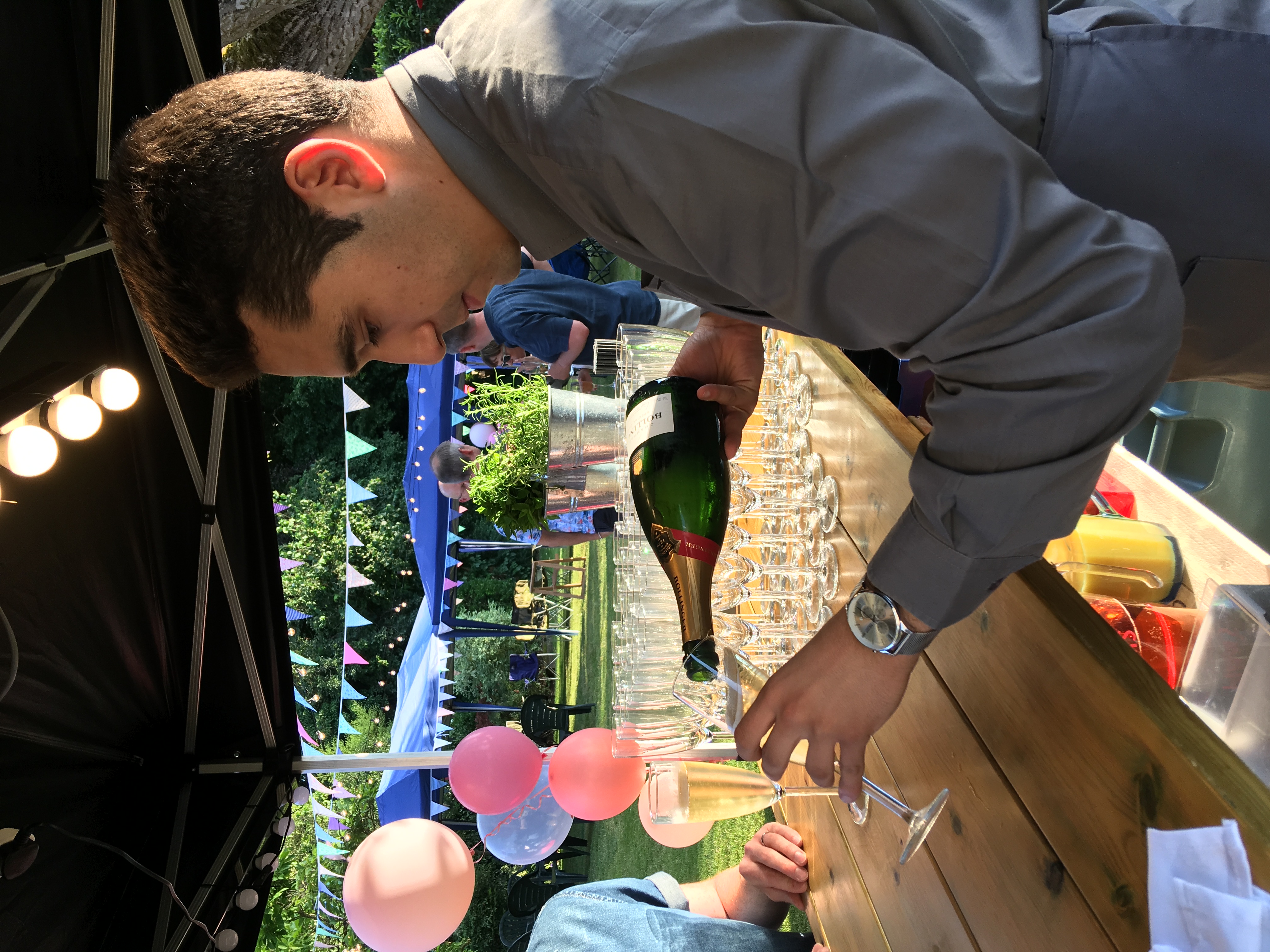 All-Inclusive Cocktail Bar with Professional Mixologist