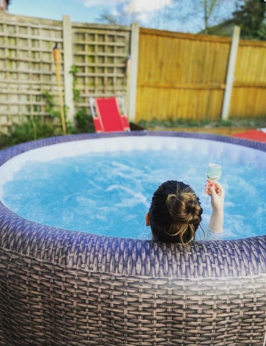 Fun & Relaxing Hot Tub