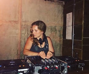Multi-Genre Party DJ Emma Ryalls