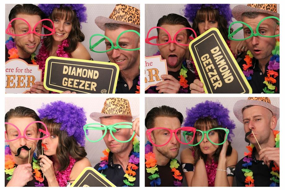 Stylish Oval Traditional Photo Booth For Your Event