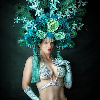 Faustina Fahrenheit Burlesque