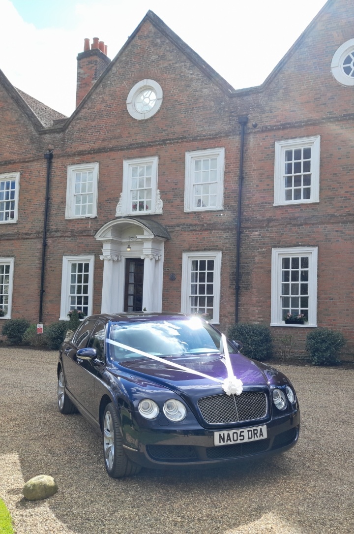 Classy Bentley Continental Flying Spur