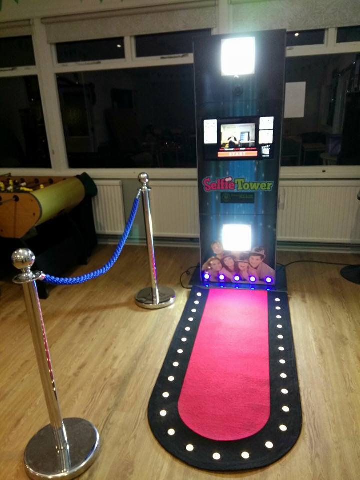 Spectacular Selfie Tower Pod Bringing Joy & Smiles to Your Event