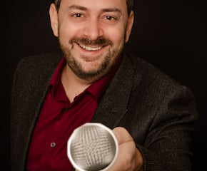 Philip Simon: Hilarious comedian bringing huge laughs to your event