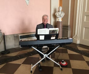 Solo Pianist Playing Beautiful Classical, Jazz and Pop