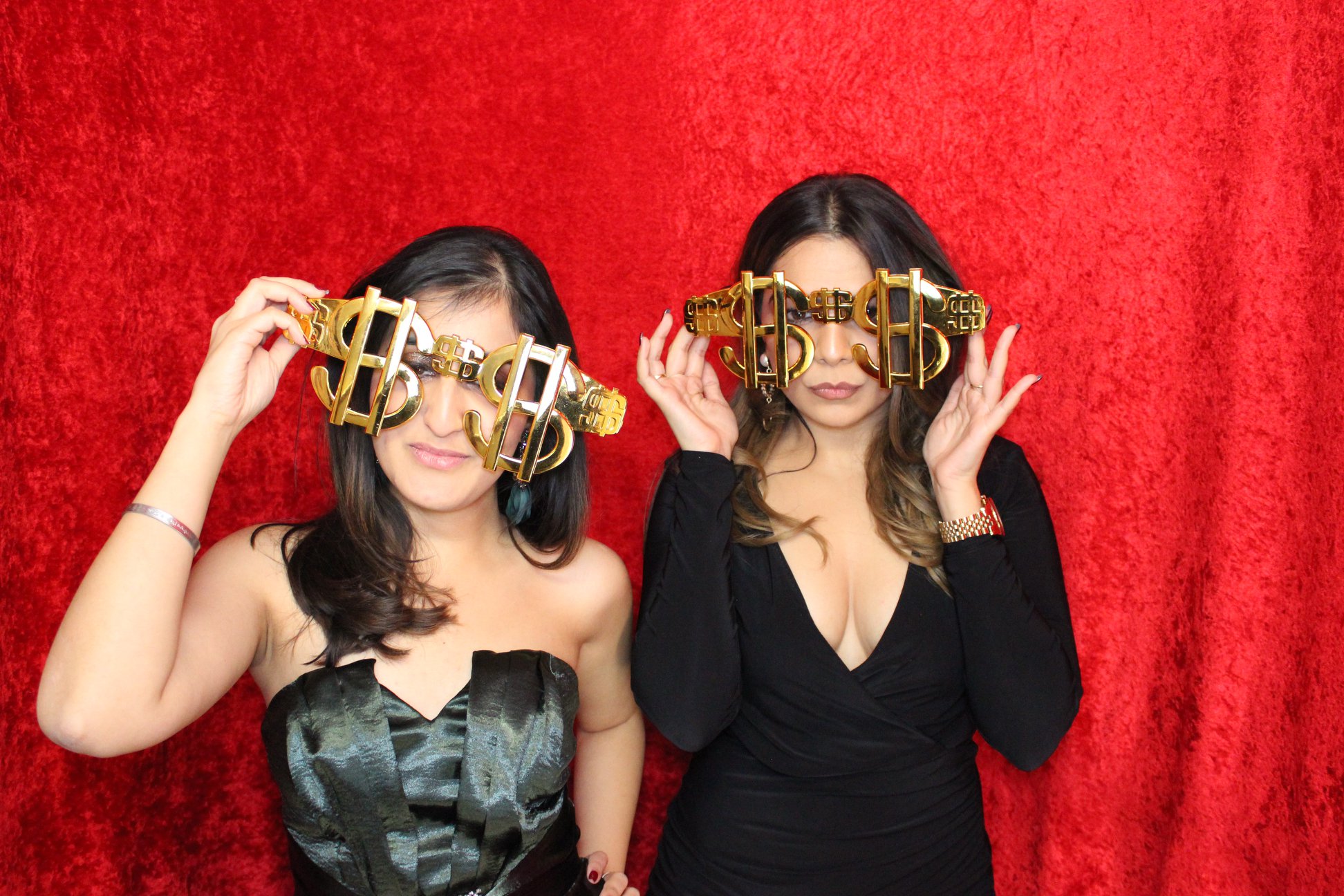 Enclosed Photo Booth Making Your Special Day a Little Bit More Special