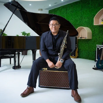 Kevin Thapa Weddings and Events Saxophonist