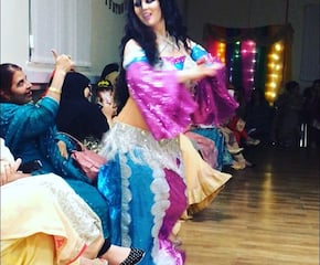 Learn Some Typical Arabic Moves With An Authentic Belly Dancer