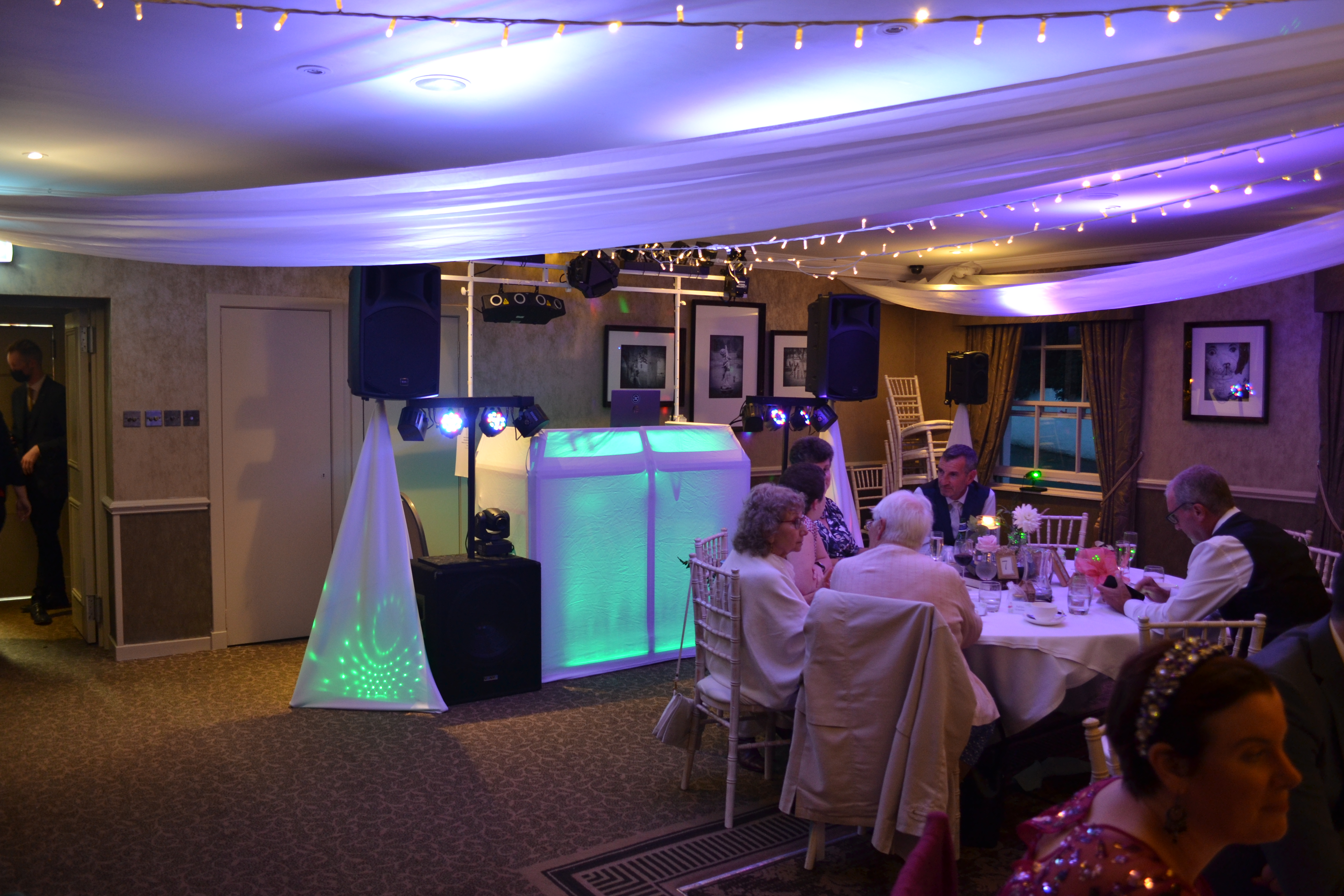 Spectacular DJ Experience Complete with Personalised Light Show