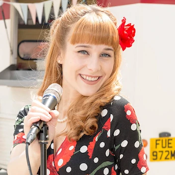 Melissa Hollick - Vintage Singer