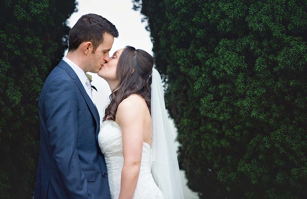 Contemporary & Creative Wedding Photography