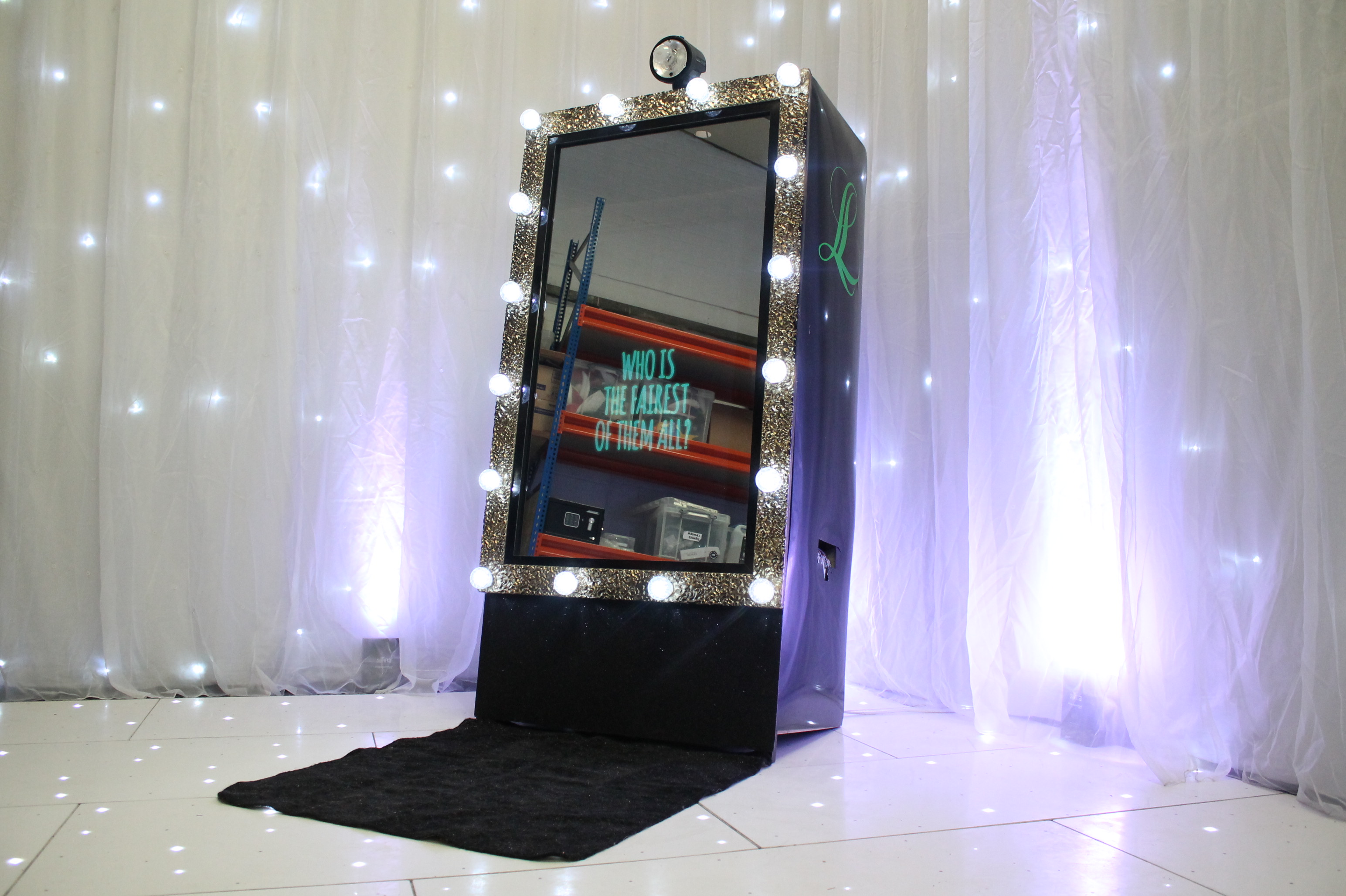 Magic Mirror Creating Hilarious Photos of Friends & Family for Fou