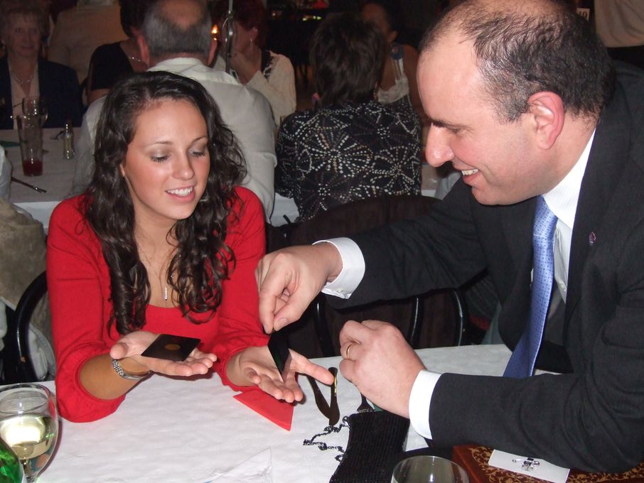 Friendly, Engaging & Happy John's Magic-Style That Wins Over Everyone