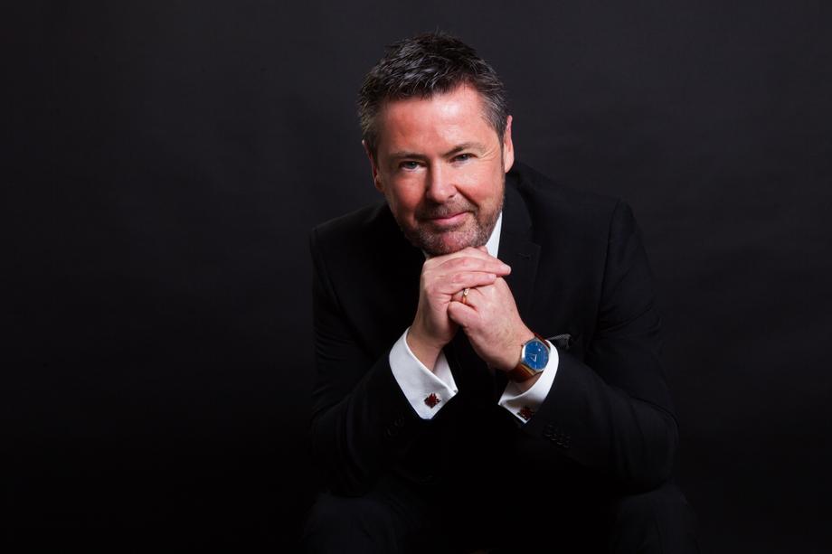 Jeff Hooper Presents Entertaining Evening of Swing Soul & Rock 'n' Roll