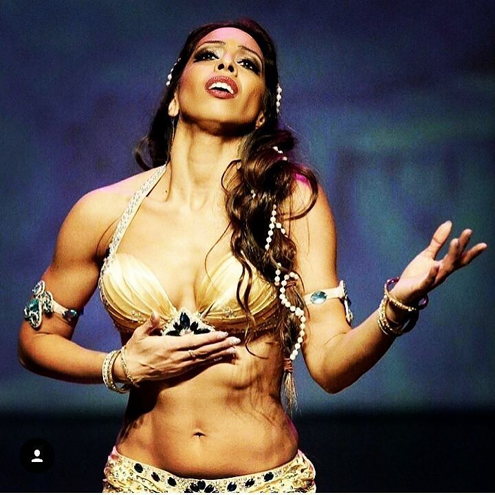 Enter The World Of The 1001 Nights With Belly Dancer