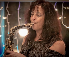 Solo Saxophonist & Flautist Paula Borrell
