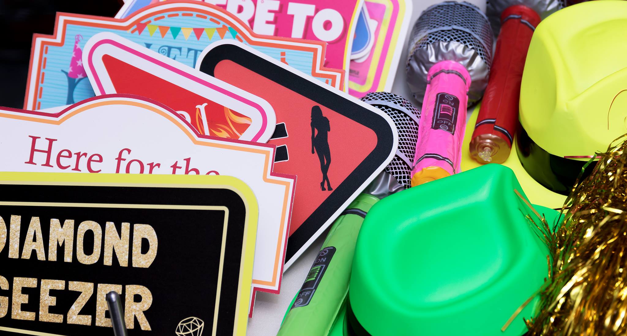 Stylish Oval Traditional Photo Booth For Your Event