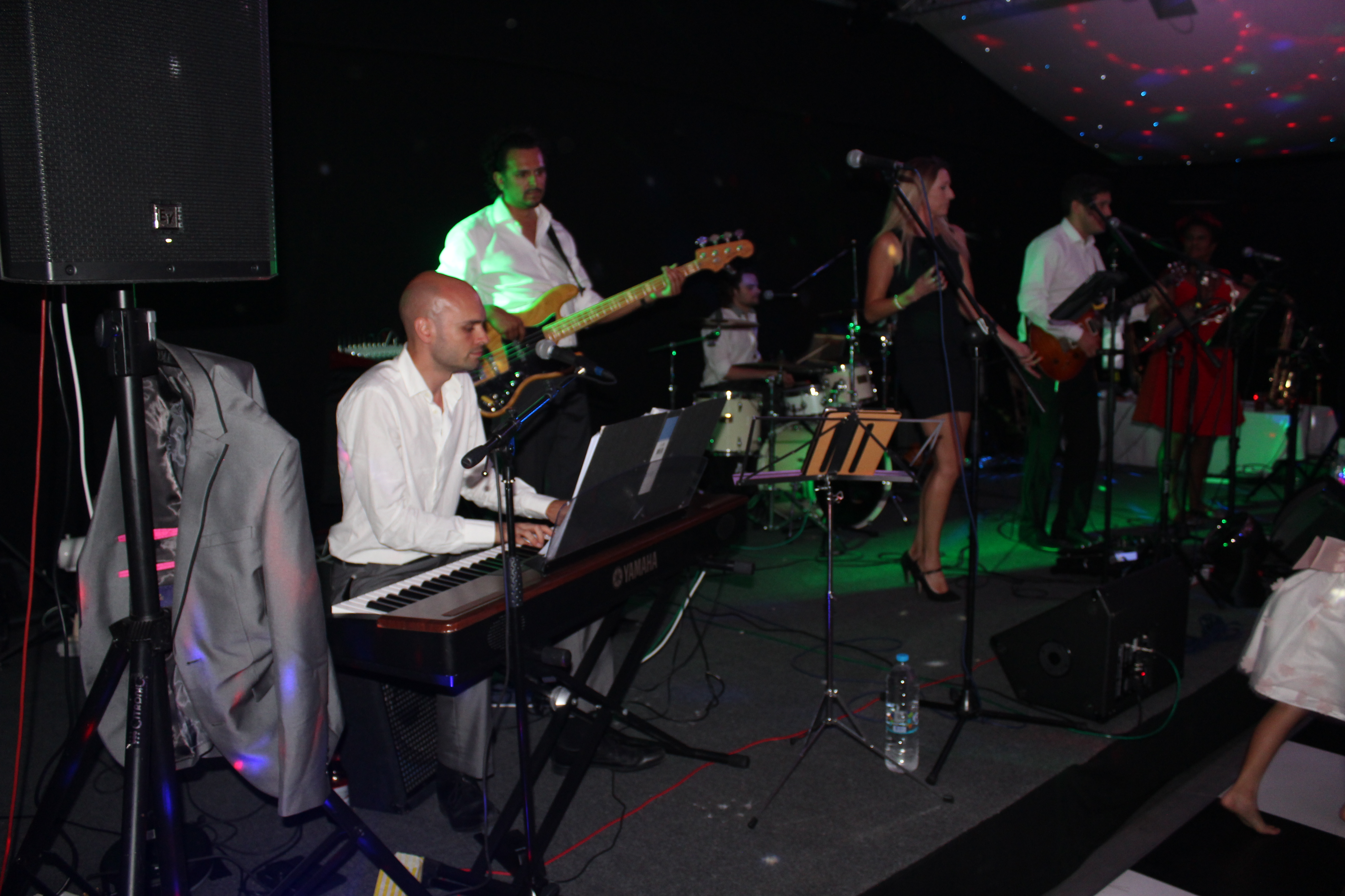 'Funxion 5' Play Pop, Rock, Funk, Soul Disco & Blues