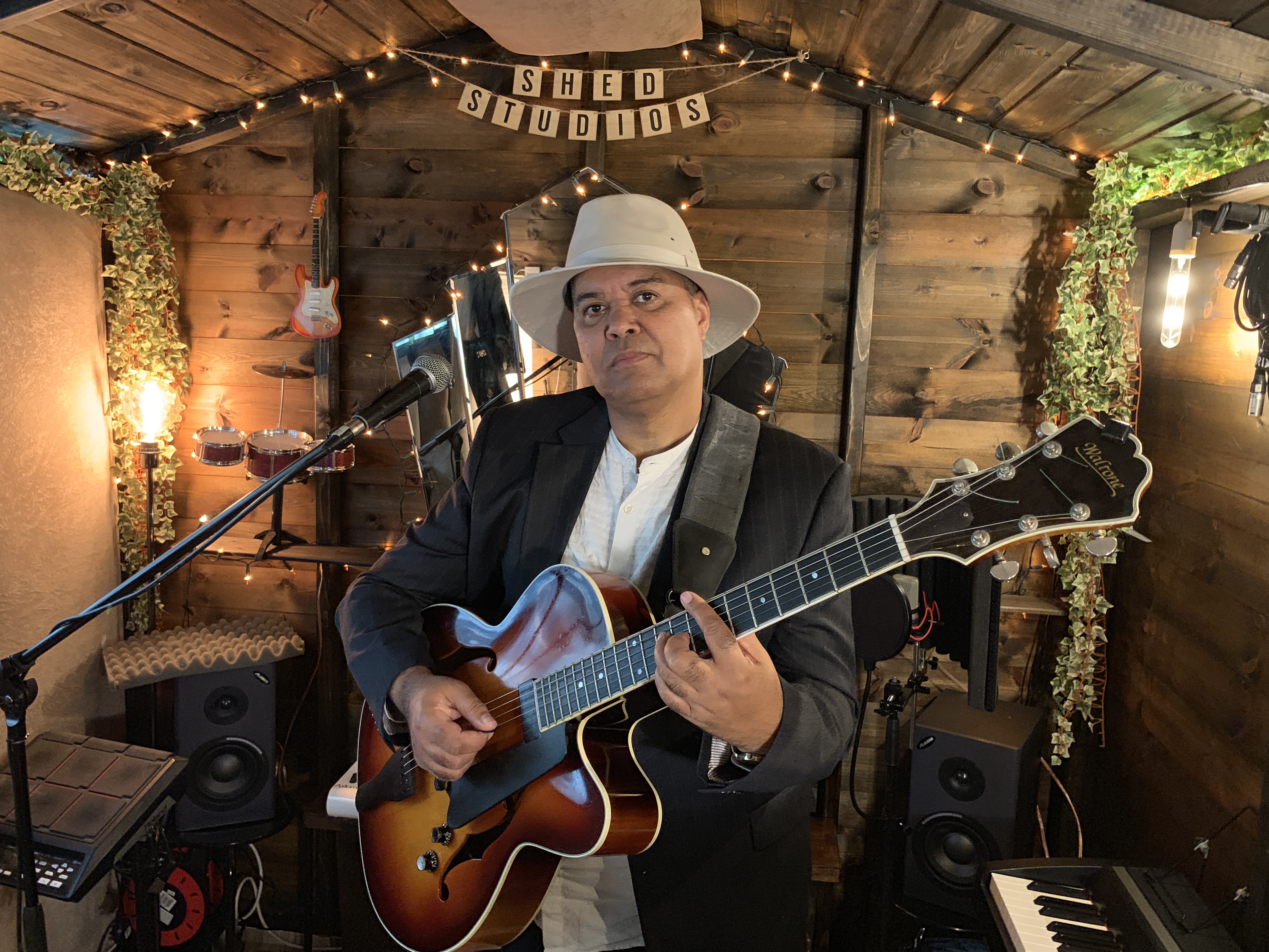 Highly Entertaining Jazz & Soul Singing Guitarist Vernon Fuller 