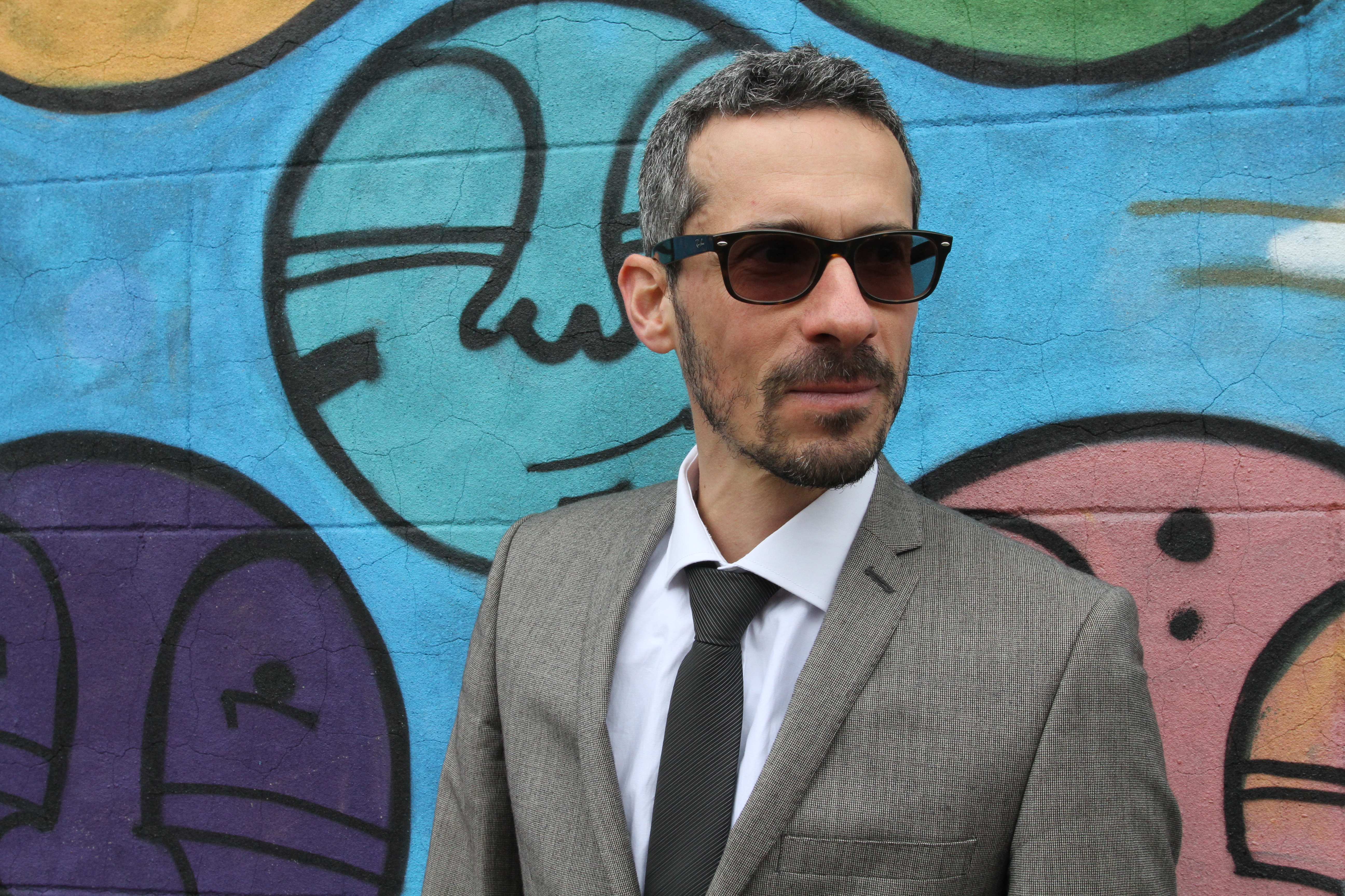 'Carlo Saxophonist's' Band Create Jazz-Inspired Environment