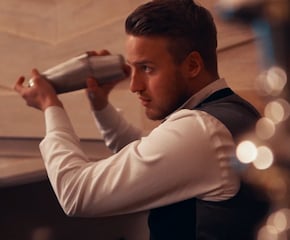 Cocktail Masterclass with Fun Facts, Games & More