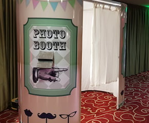 Enclosed Photo Booth That Bringing Some Joy And Fun To Your Day