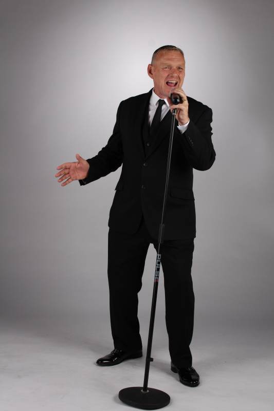 Brilliant Tribute to Soul & Motown with PJ Stokes