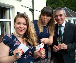 Amaze & Amuse your guests with Award Winning Magician