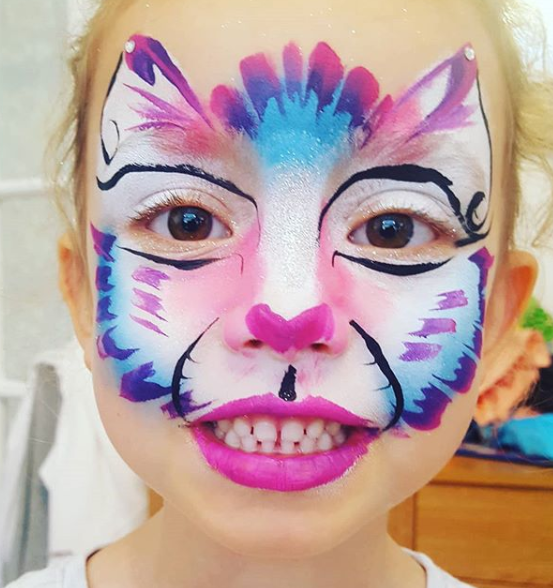 Friendly & Efficient Face Painter Who Will Help Entertain The Kids