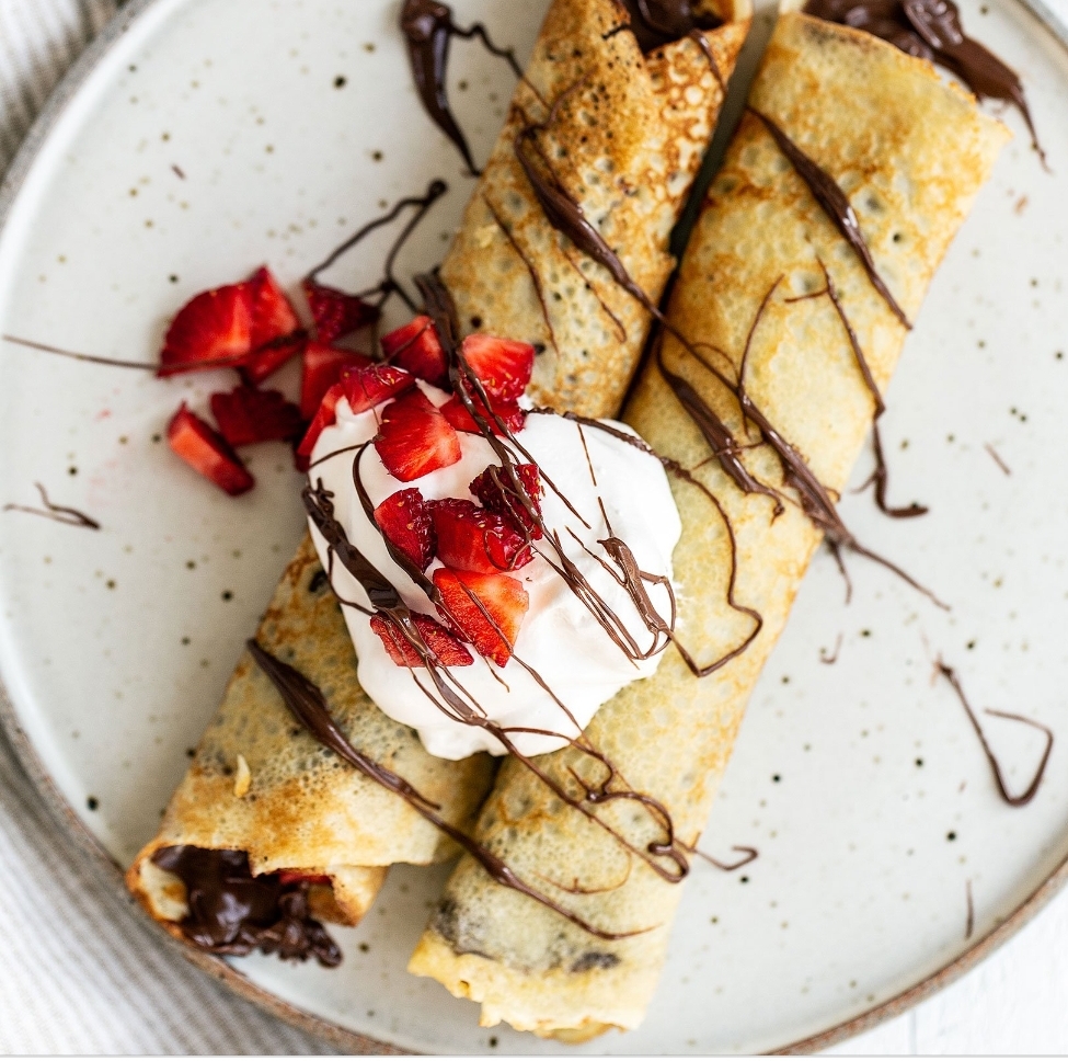 Cookie Dough with sauces & Sprinkles