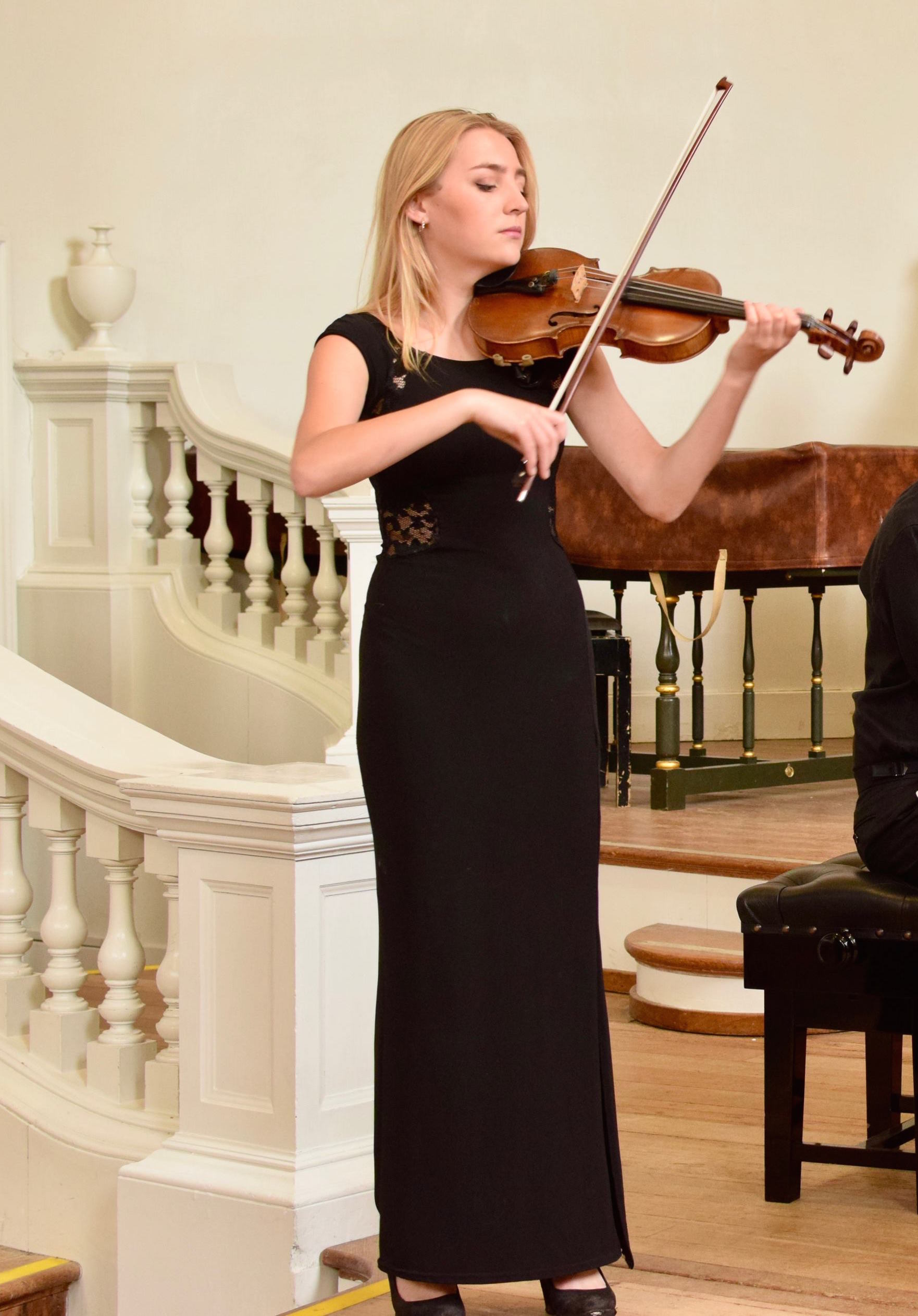 Incredible Electric & Classical Violinist Athena Octavia