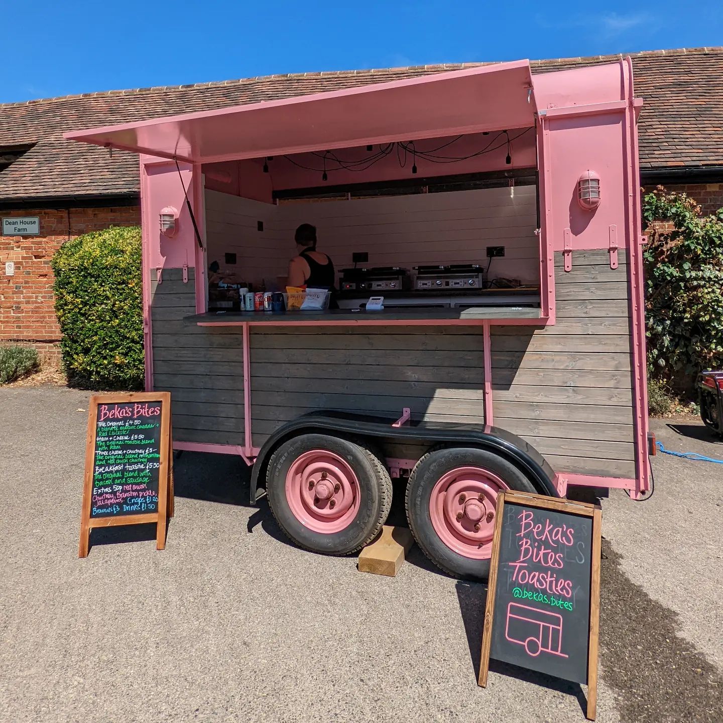 Vintage Trailer Serving Fresh, Crispy, Melty Gourmet Cheese Toasties
