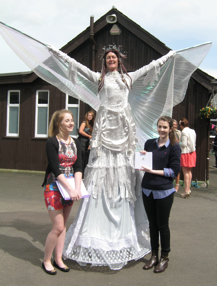 Ladies' Day at the Races Stilt Walker