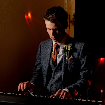 James Roscoe: Wedding Pianist