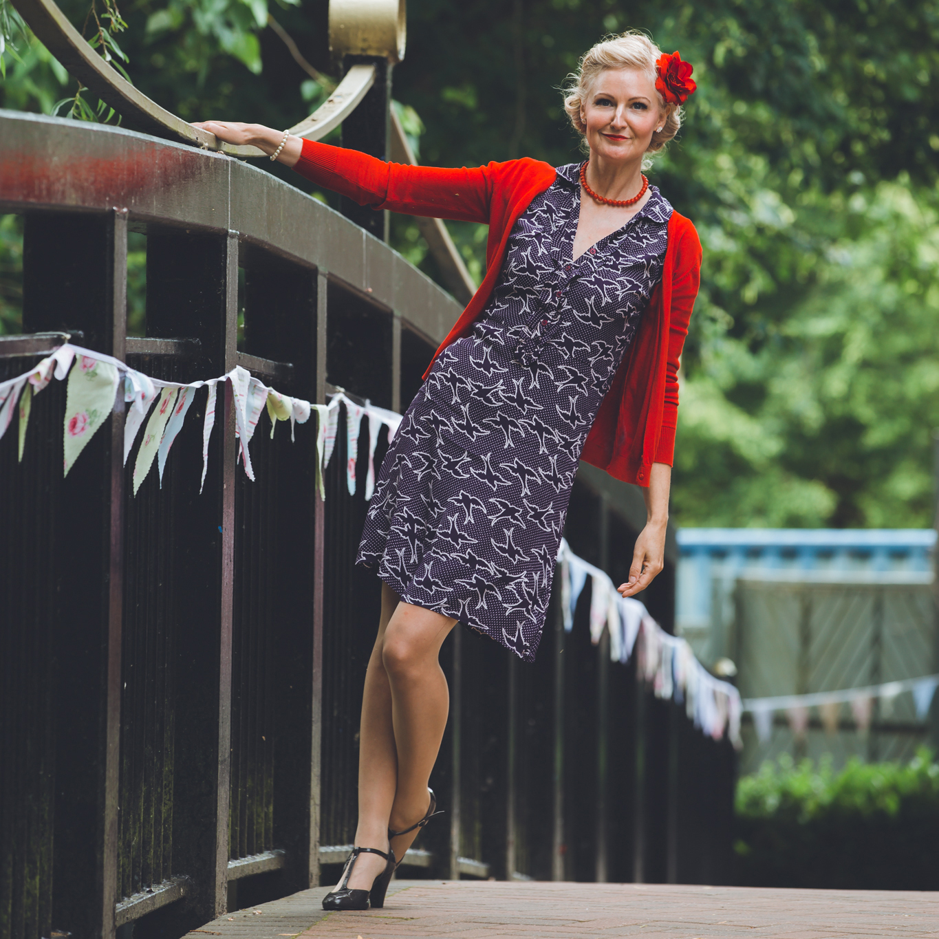 Mrs Moon – Classy Solo Jazz Vocals, Perfect for Weddings & Soirées