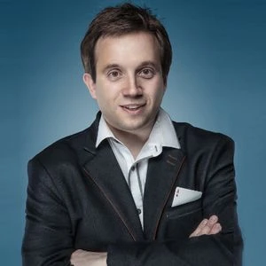 Matthew Garrett - Family Magician