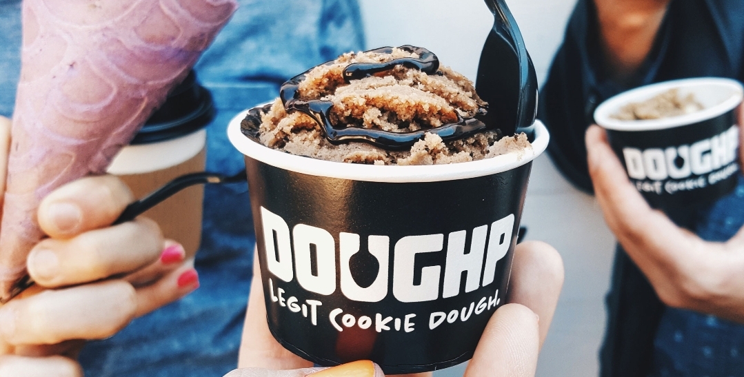 Cookie Dough with sauces & Sprinkles