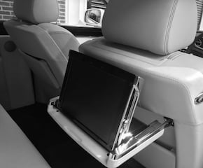 Comfortable Ride in Mercedes V Class Minibus