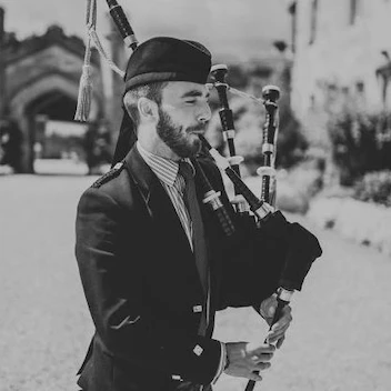 Full-time, professional bagpiper/piper for hire - Weddings, Funerals, any occasion